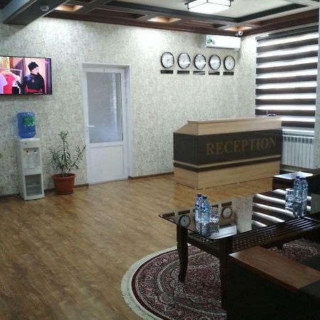 Hostel Farovon Marghilon Zewnętrze zdjęcie