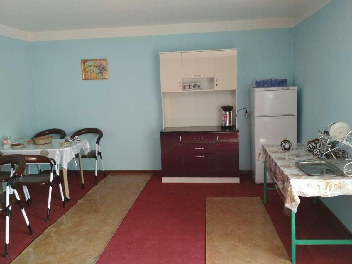 Hostel Farovon Marghilon Zewnętrze zdjęcie